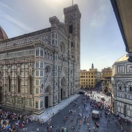 Apartment Romantico Attichino Con Terrazzo Vista Duomo !! *