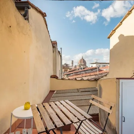 Romantico Attichino Con Terrazzo Vista Duomo !!