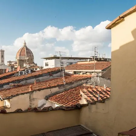 Romantico Attichino Con Terrazzo Vista Duomo !! Florence