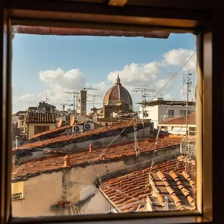 Romantico Attichino Con Terrazzo Vista Duomo !! *