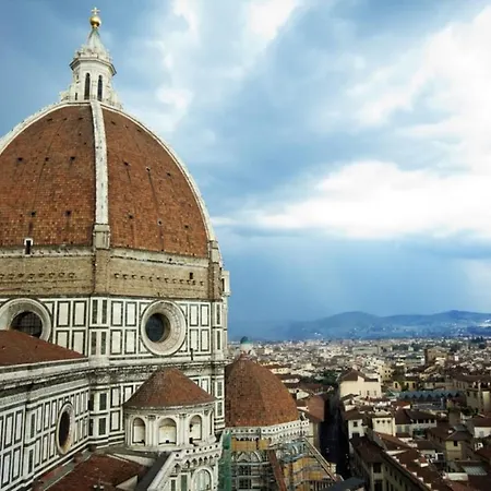 Romantico Attichino Con Terrazzo Vista Duomo !! *