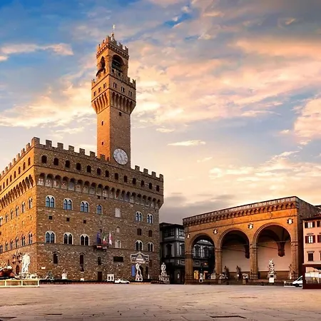 Appartamento Romantico Attichino Con Terrazzo Vista Duomo !!